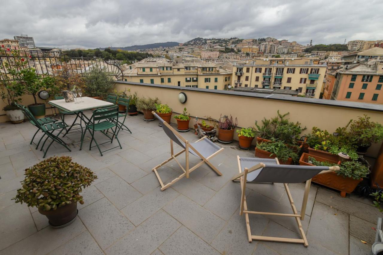 Altido Apt For 3 With Rooftop Balcony And Lovely Cityview 제노바 외부 사진
